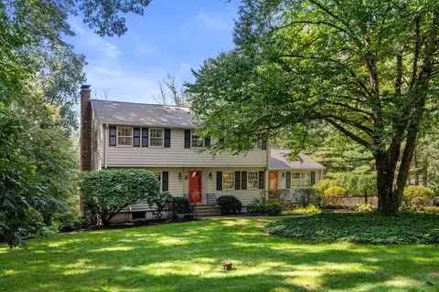 18 Ivy Ln, Sherborn, MA 01770