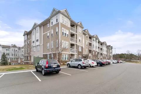 36 Abigail Way #1006, Reading, MA 01867