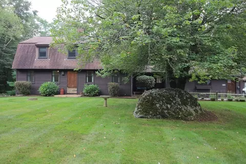 6 Moulton St, Rehoboth, MA 02769