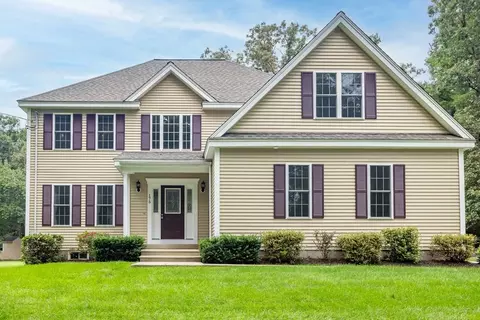 175 White Pond Rd, Hudson, MA 01749