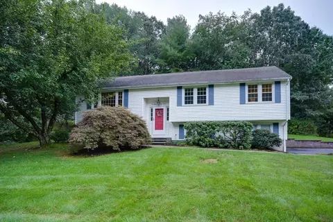 623 Central St, Holliston, MA 01746