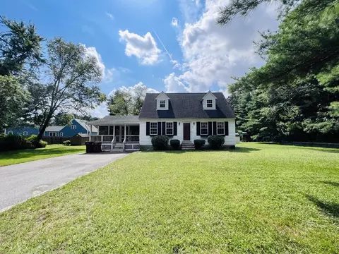 30 Summit St, Middleboro, MA 02346