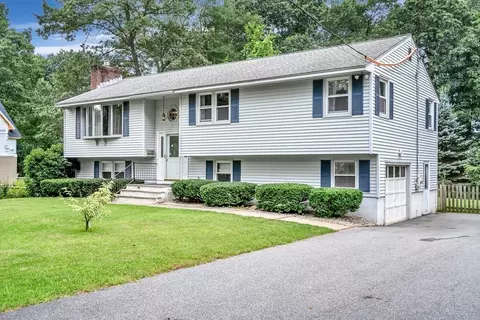 151 Westview Rd, Lowell, MA 01851