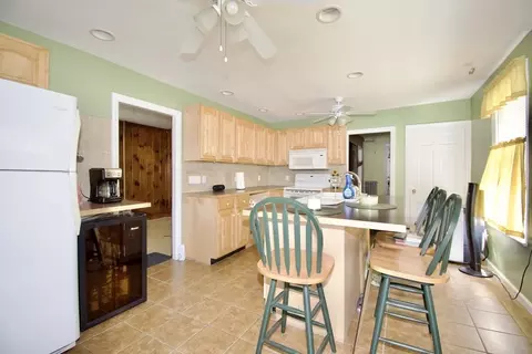 1427 Worcester St, Springfield, MA 01151 photo 13