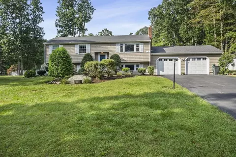 35 Howland Park, Hanover, MA 02339