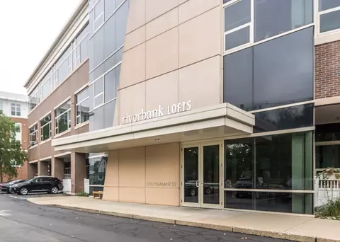 290 Pleasant St #213, Watertown, MA 02472