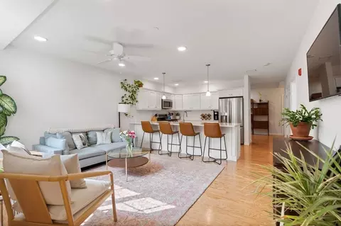 15 Revolution Way #005, Canton, MA 02021