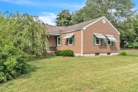 31 Meadowlark Ln, Springfield, MA 01119 photo 1