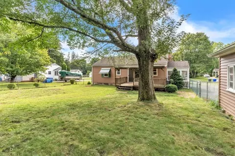 31 Meadowlark Ln, Springfield, MA 01119 photo 5