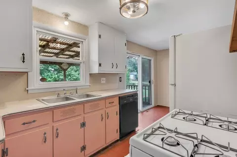 31 Meadowlark Ln, Springfield, MA 01119 photo 19