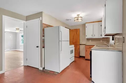 31 Meadowlark Ln, Springfield, MA 01119 photo 16
