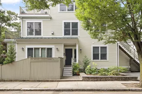 45 Russell St #2, Somerville, MA 02144