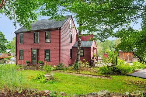 1083 Main St, Woburn, MA 01801