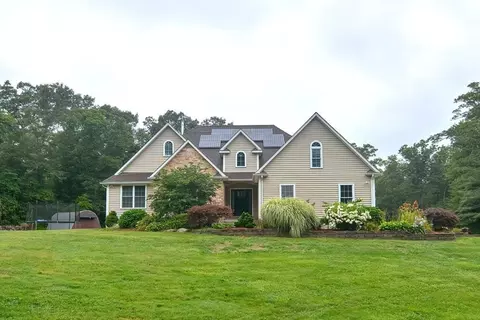 9 Mackady Ct, Westport, MA 02790