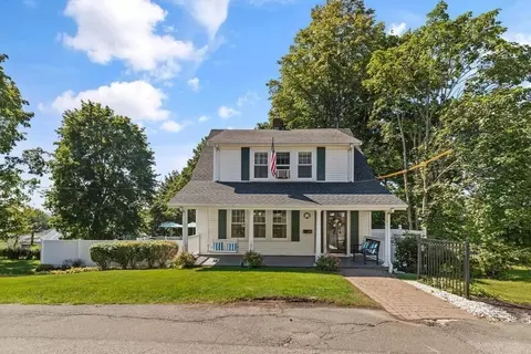11 Sonrel St, Woburn, MA 01801