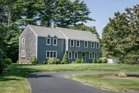 25 Canterbury Dr, Plymouth, MA 02360