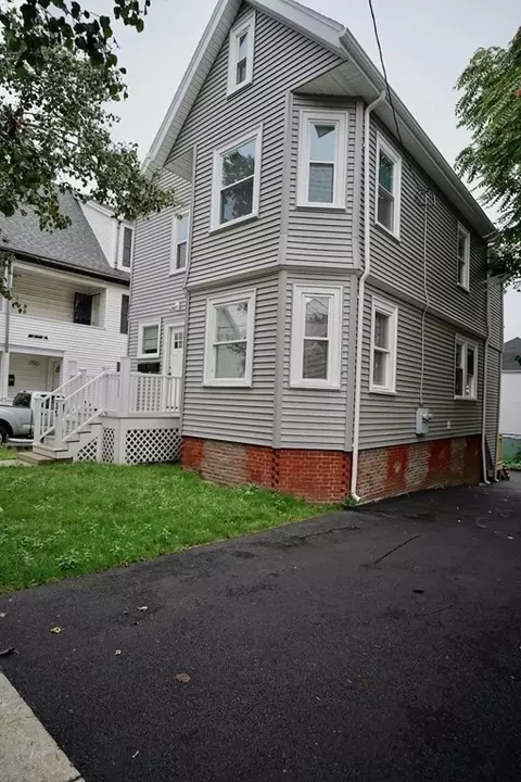35 Waverly Ave, Everett, MA 02149 photo 1