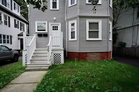 35 Waverly Ave, Everett, MA 02149 photo 4