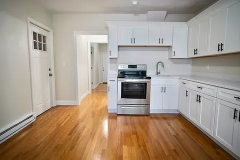 35 Waverly Ave, Everett, MA 02149 photo 11
