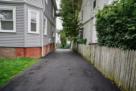 35 Waverly Ave, Everett, MA 02149 photo 6