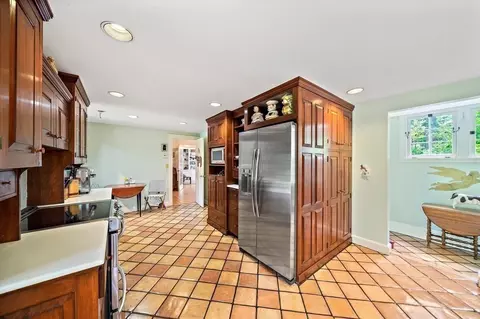 54 Smith Rd, Milton, MA 02186 photo 16