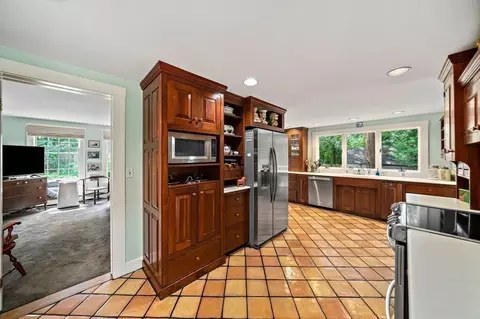 54 Smith Rd, Milton, MA 02186 photo 15