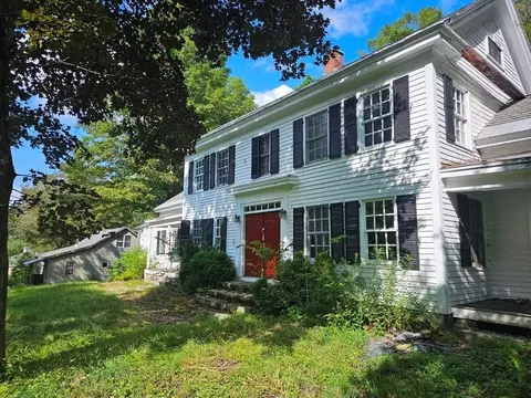 27 Prentice Pl, Becket, MA 01223