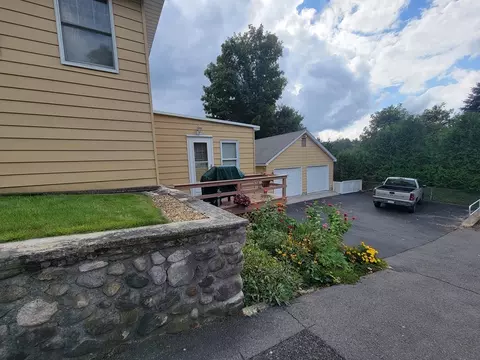 15 Sherwin St, Ware, MA 01082 photo 3