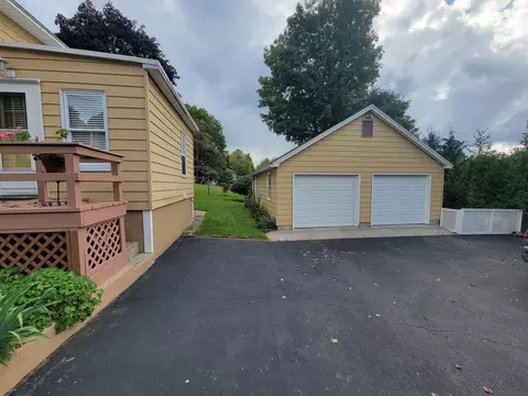 15 Sherwin St, Ware, MA 01082 photo 5