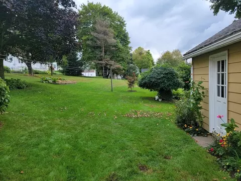 15 Sherwin St, Ware, MA 01082 photo 7
