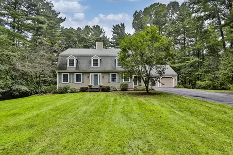 8 Otter Ln, Groton, MA 01450