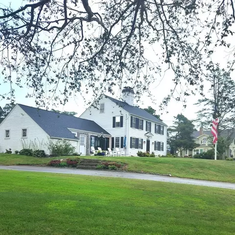 15 Onset Ave, Buzzards Bay, MA 02532 photo 3