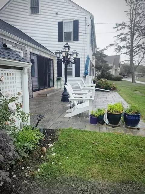 15 Onset Ave, Buzzards Bay, MA 02532 photo 4