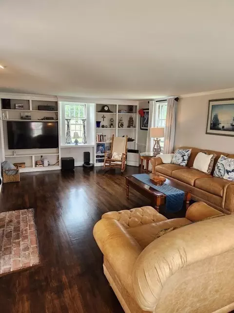 15 Onset Ave, Buzzards Bay, MA 02532 photo 9