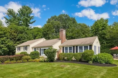 10 Richards Rd, Lynnfield, MA 01940