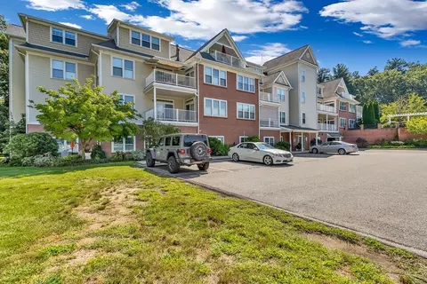 95 Conant St #305, Concord, MA 01742