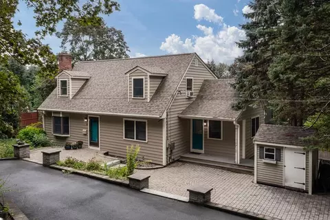24 Flint Cir, Andover, MA 01810