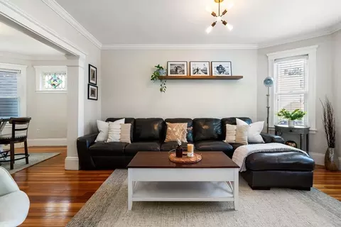 19 Pond St #1, Boston, MA 02125