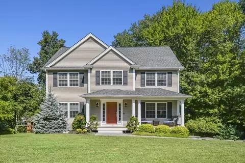 14 Avalon Dr, Attleboro, MA 02703 photo 1