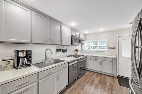 39 Fenway Dr, Springfield, MA 01119 photo 8
