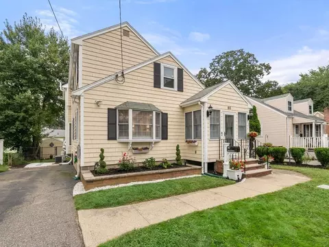80 Beech St, Dedham, MA 02026 photo 2
