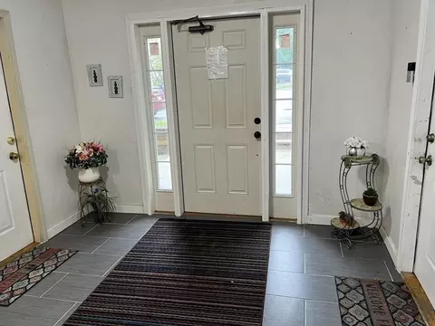 18 Windsor St, Worcester, MA 01605 photo 7