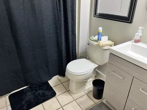 18 Windsor St, Worcester, MA 01605 photo 15