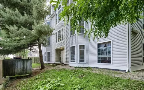 18 Windsor St, Worcester, MA 01605 photo 3