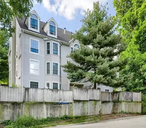 18 Windsor St, Worcester, MA 01605 photo 33