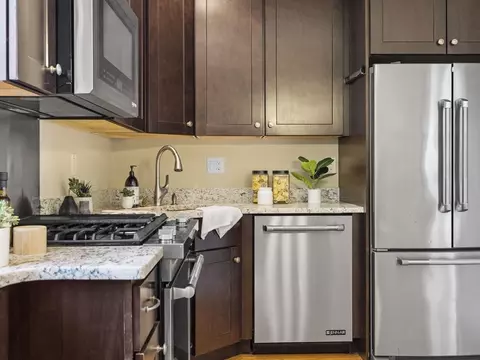 21 Atwood Sq #2, Jamaica Plain, MA 02130