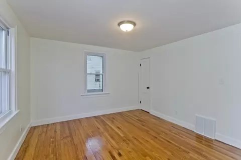 11 Anthony St, Springfield, MA 01104 photo 16
