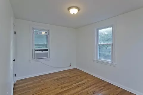 11 Anthony St, Springfield, MA 01104 photo 5
