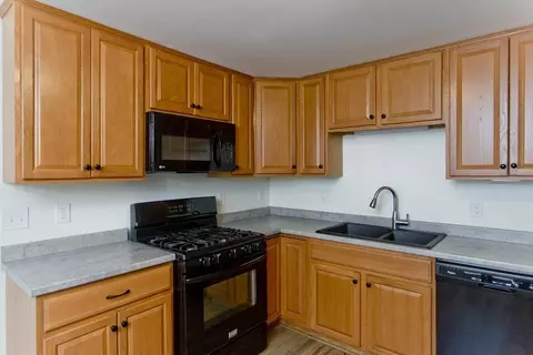 11 Anthony St, Springfield, MA 01104 photo 12