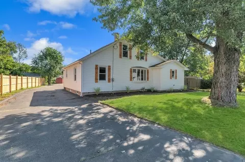 65 Montgomery St, Westfield, MA 01085